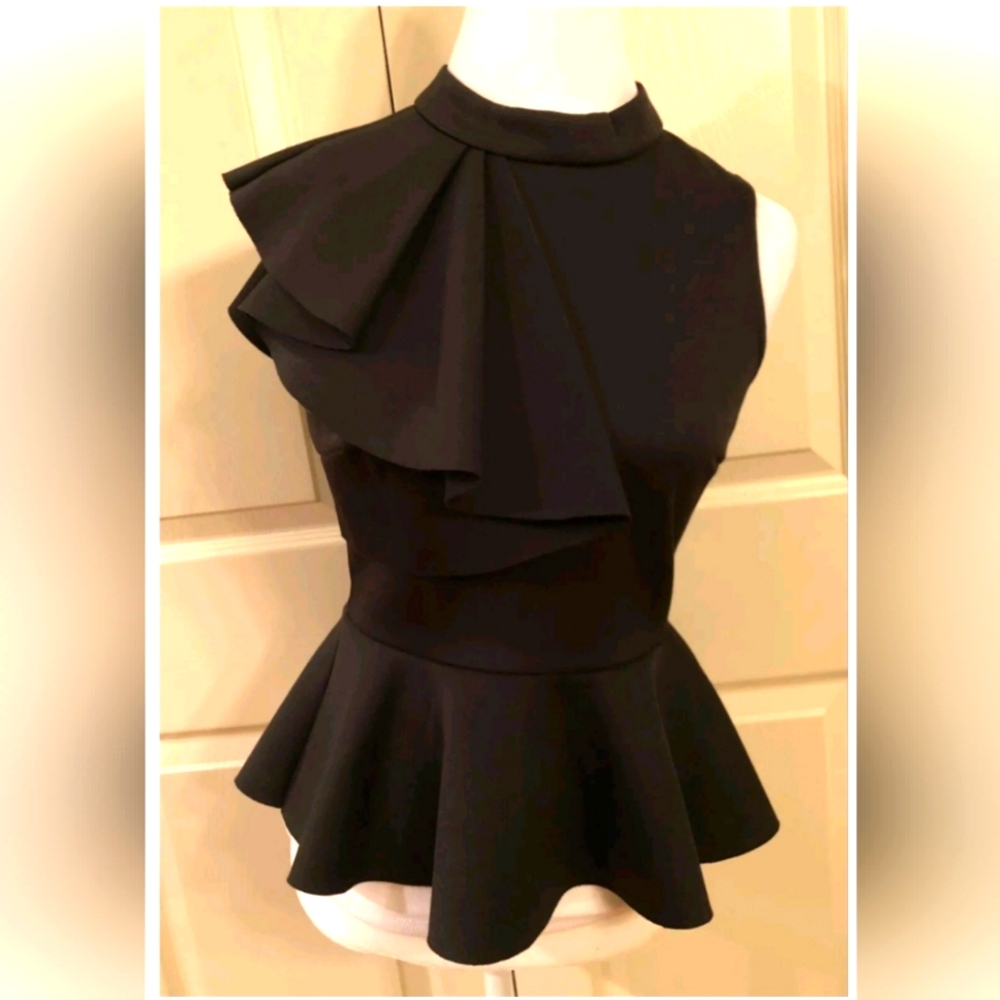 LuLu's Sleeveless Ruffled Shoulder Peplum Top, Black, Women's  Large EUC!